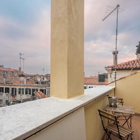 Bright Apartment On Venetian Roofs R&R Ngoại thất bức ảnh