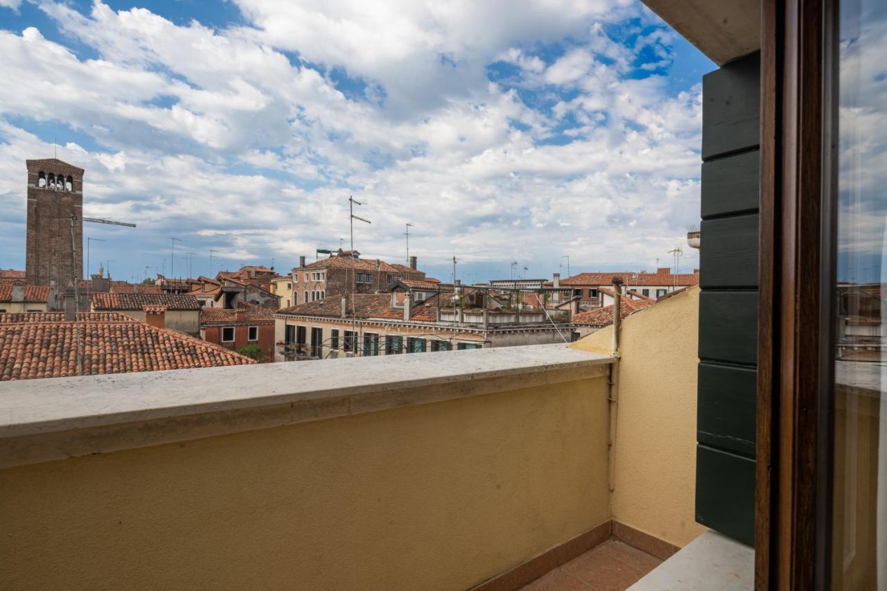 Bright Apartment On Venetian Roofs R&R Ngoại thất bức ảnh