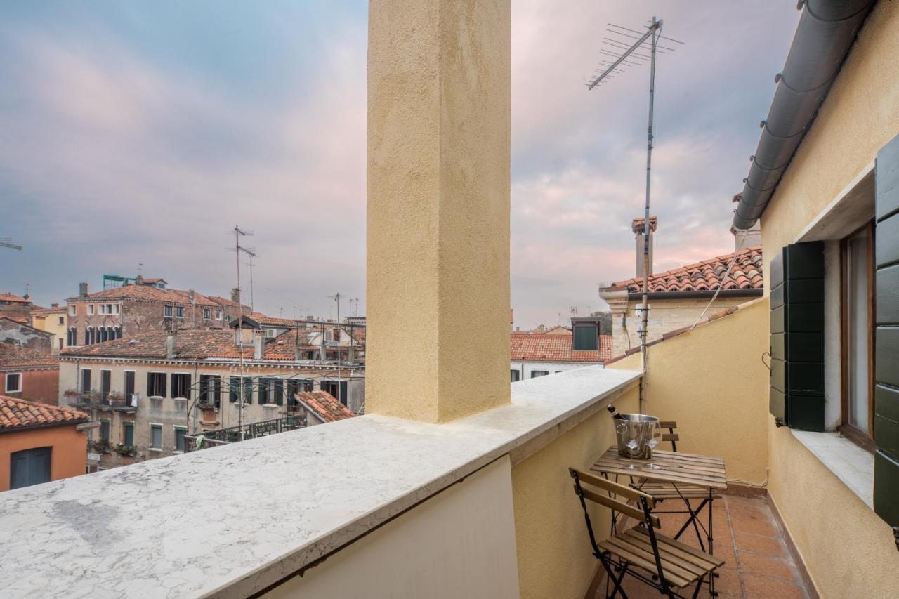 Bright Apartment On Venetian Roofs R&R Ngoại thất bức ảnh